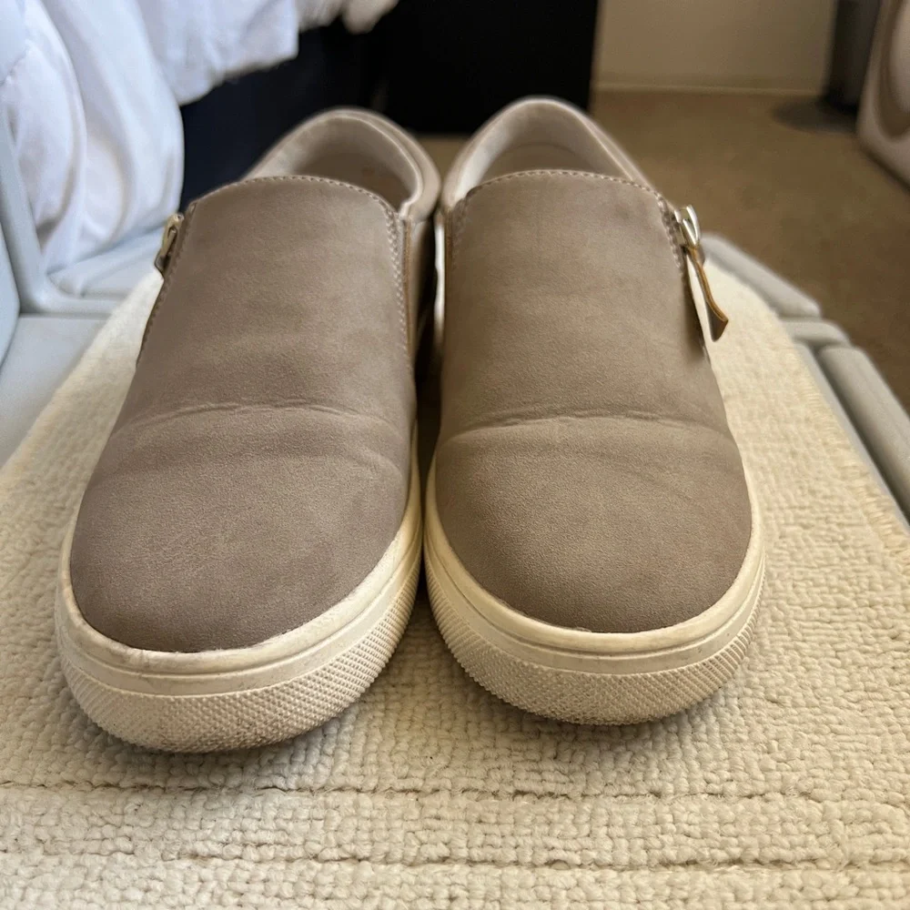 DONATED Kensie Soren Women's Fashion Low Top Sneaker - Picture 3 of 8